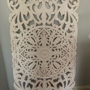 White UO wooden headboard